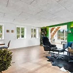 Modern House With Space For Relaxation * Åkirkeby