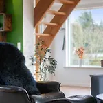 Modern House With Space For Relaxation 別荘