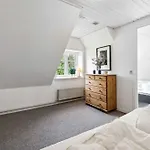Modern House With Space For Relaxation 別荘 *
