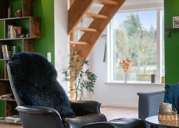 Modern House With Space For Relaxation Hébergement de vacances